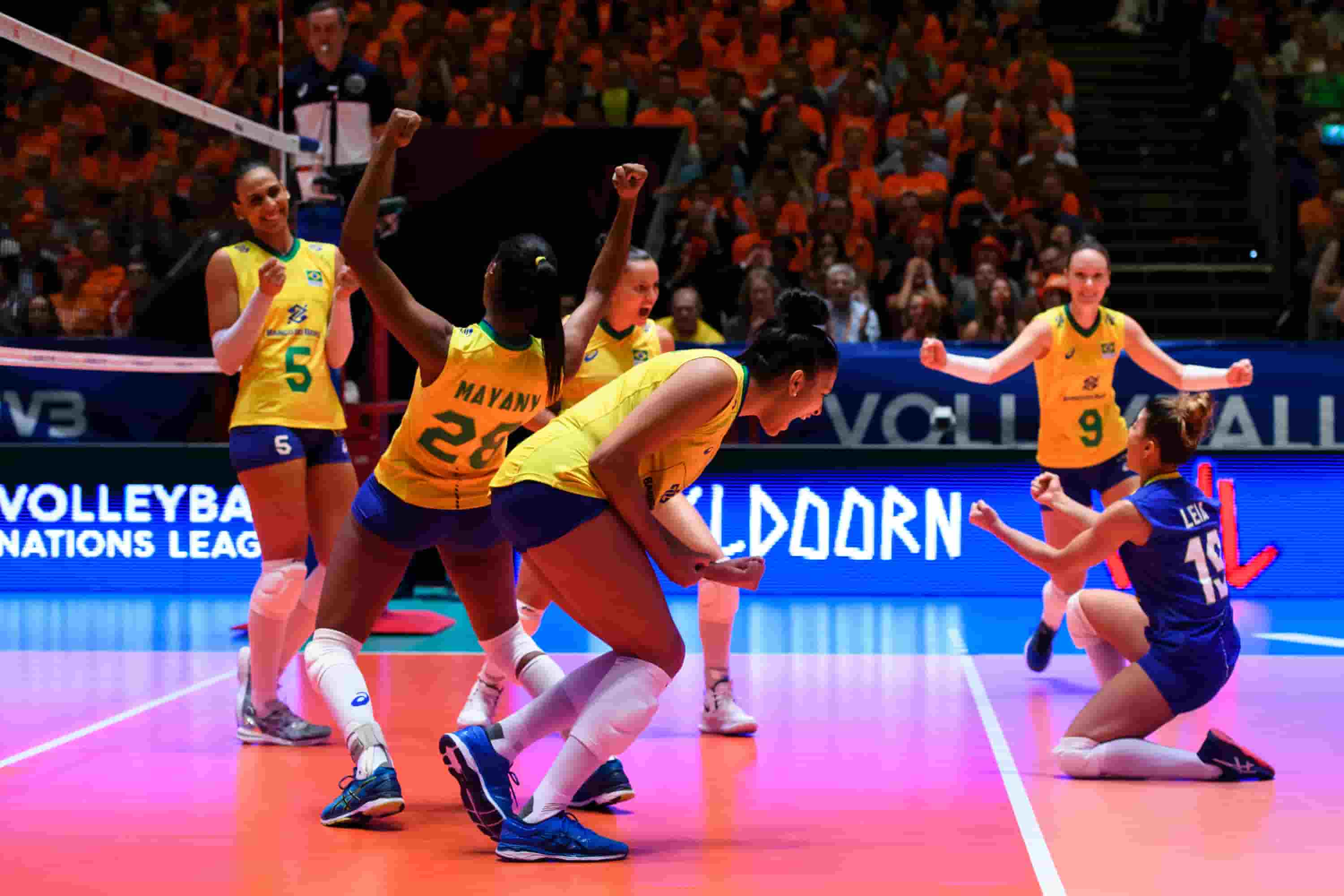 No tie-break, Brasil bate Itália pela Liga das Nações Feminina