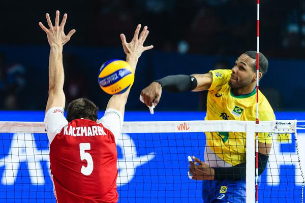 Para Bruninho, Leal é o melhor jogador do mundo no vôlei atual - Lance!