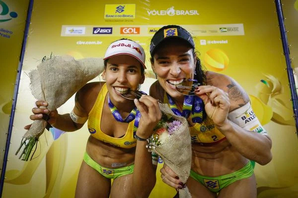 Ágatha e Duda