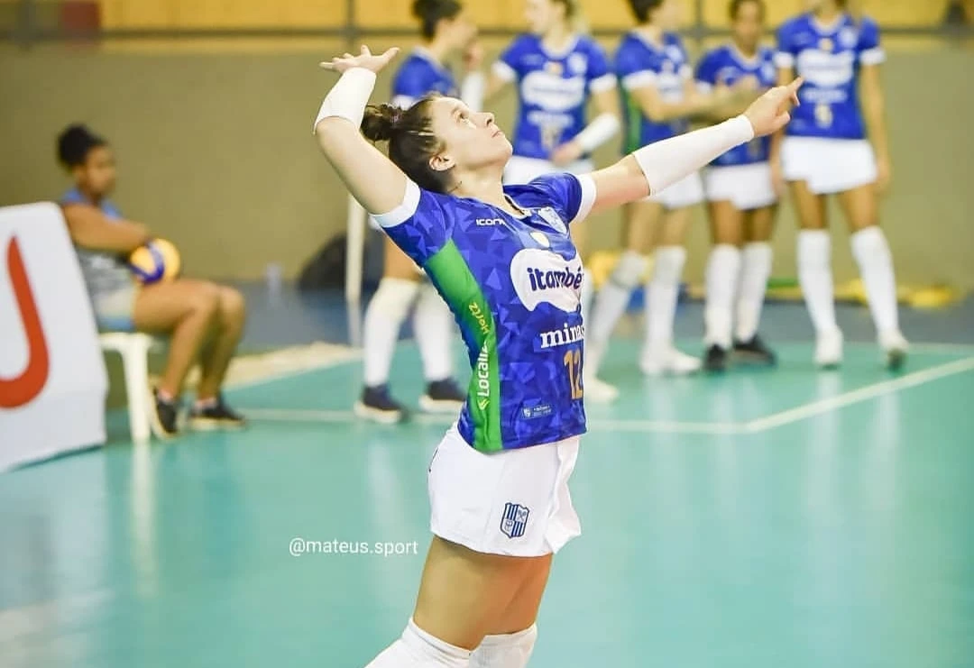Bruninha Curitiba