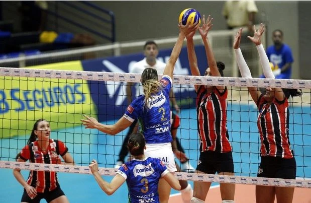 Super Vôlei