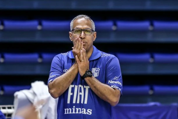 Nery Tambeiro Minas