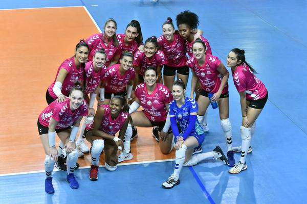 Osasco não dá chances ao Barueri e vai à final do Paulista de vôlei, vôlei