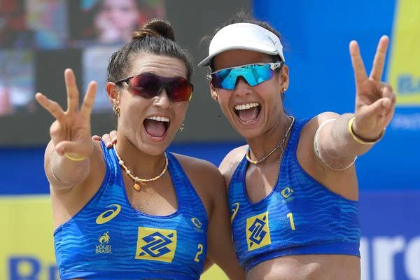 Vitória e Andressa