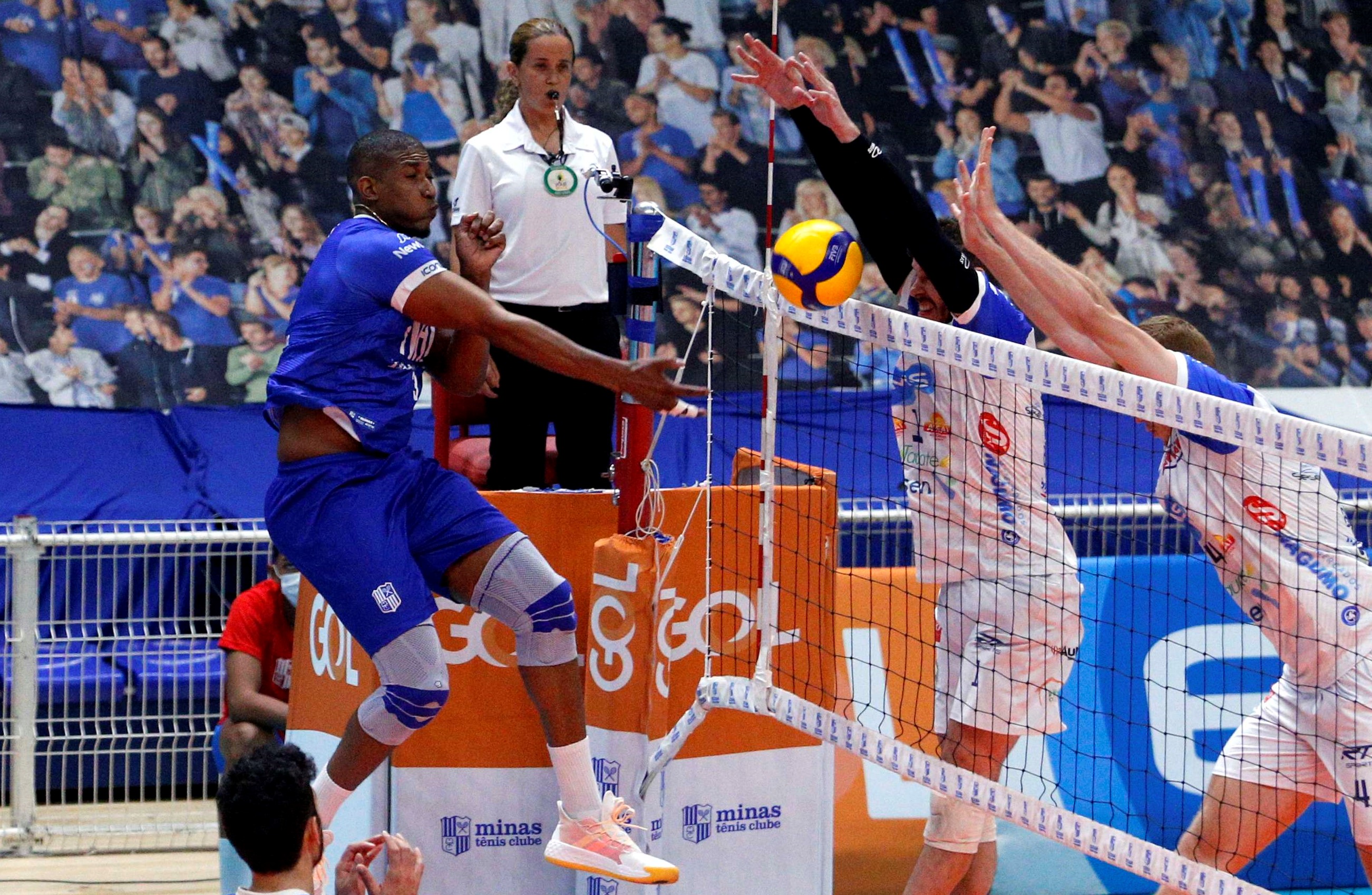 Niterói Vôlei vence o Minas e mantém liderança da Superliga B