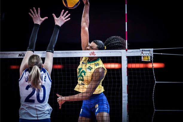 Brasil Bate A Russia E Entra No G4 Da Vnl Web Volei