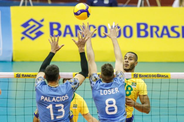 Time do maior jogador do mundo é campeão tailandês – Web Vôlei