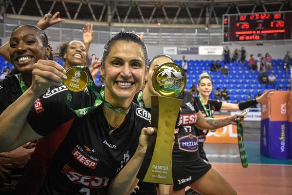 Dani Lins