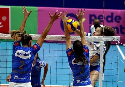 Karina Canal Vôlei Brasil