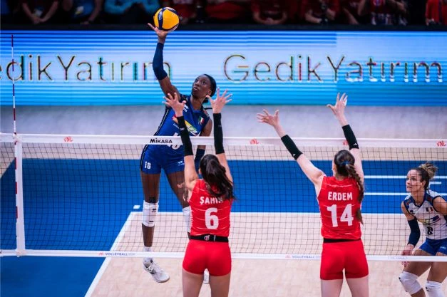 Itália contou com mais um show de Egonu