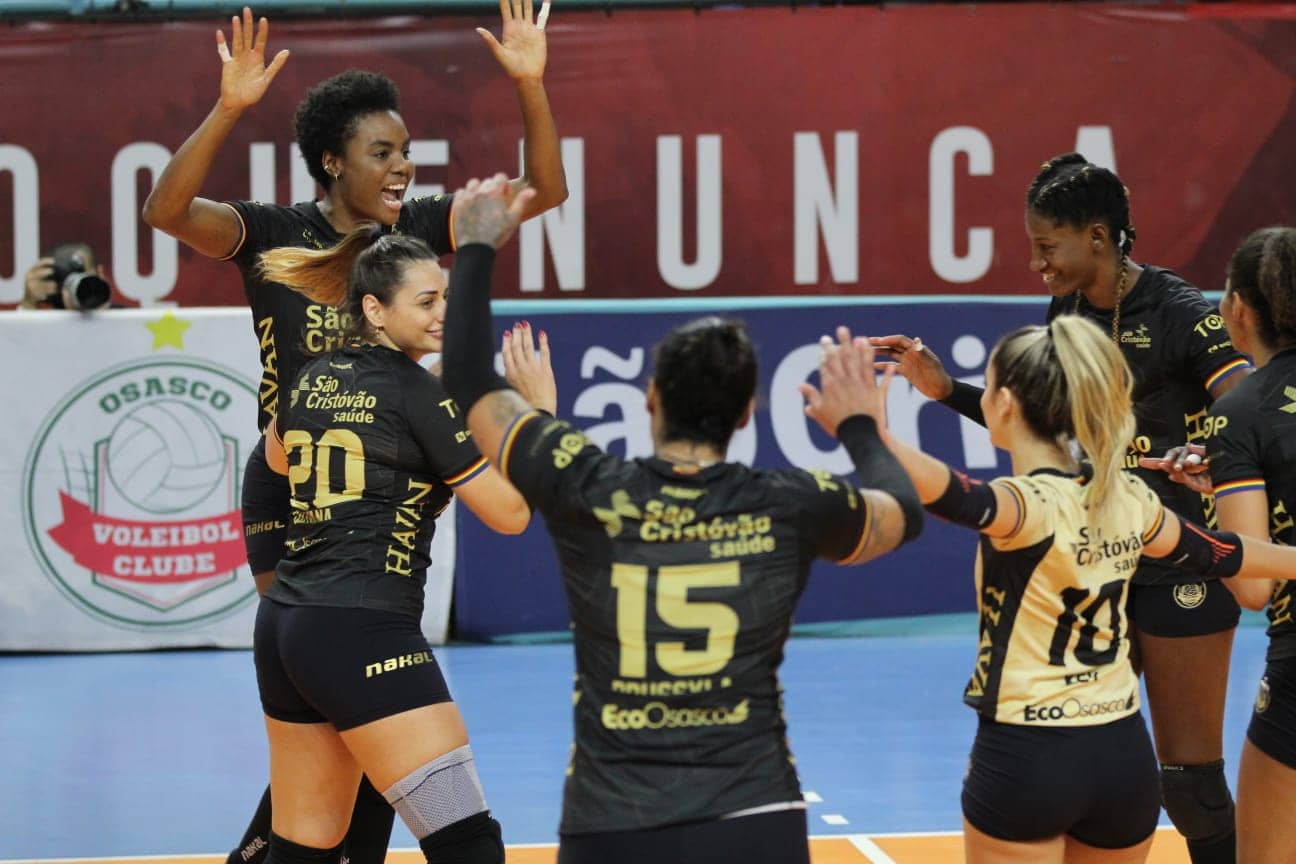 Pinheiros derrota o Vôlei Futuro e conquista o Paulista de vôlei feminino