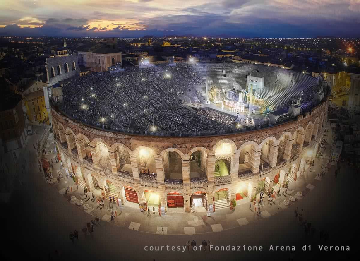 Visita guiada pela Arena de Verona - Reserve em  Brasil