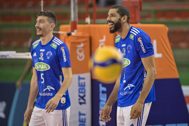 Sada Cruzeiro vence São José no tie-break e fica a uma vitória da final