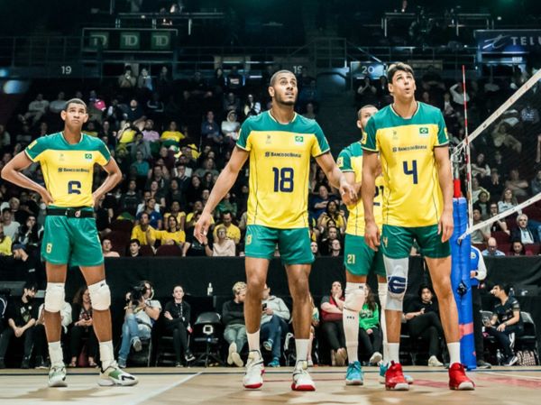 Brasil força tie-break, mas perde para o Japão na VNL masculina