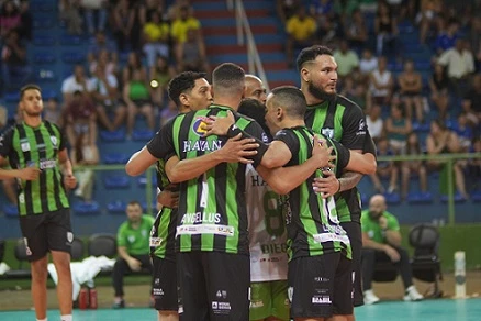 Montes Claros América Araguari