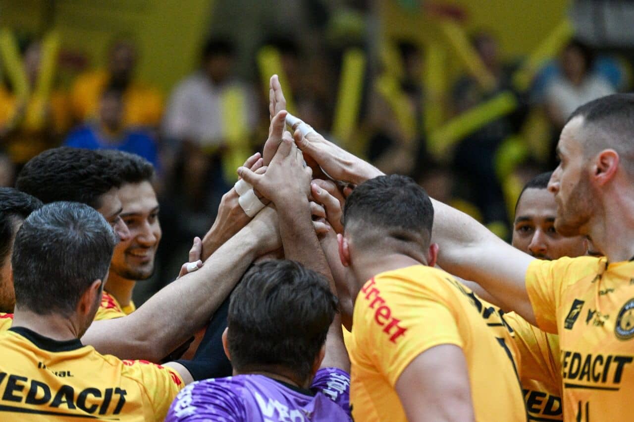 Atual vice-campeão, Vôlei Guarulhos estreia no Campeonato Paulista dia 12 -  GuarulhosWeb