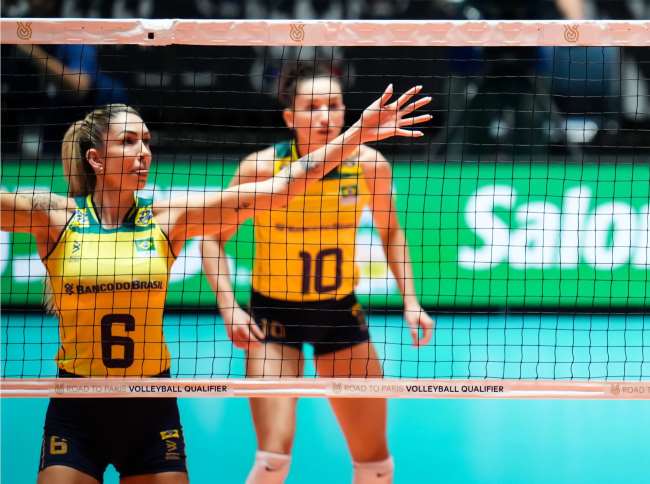 Brasil vence o Peru no Pré-Olímpico de Vôlei Feminino