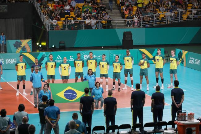 Brasil vence Catar e continua 100% no Mundial de vôlei masculino