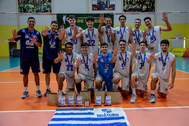 Prefeitura Taubaté  VÔLEI TAUBATÉ VENCE O VINHEDO NO TIE BREAK E CONQUISTA  O BRONZE NA SUPERLIGA B