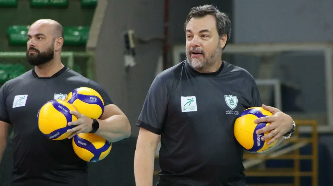 Fabiano Ribeiro em treino do Montes Claros América