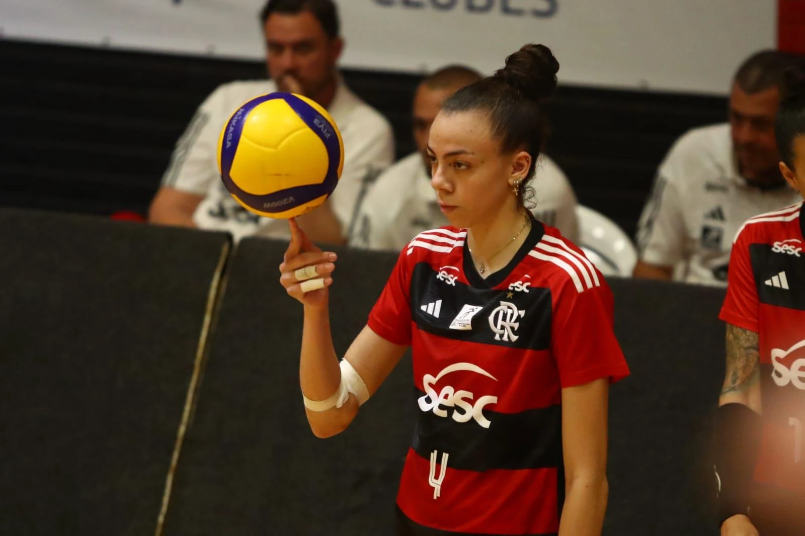 Juju em ação pelo Sesc RJ Flamengo