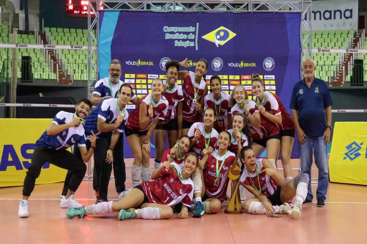 CBS: Minas leva o título da divisão especial sub-18 feminina. Evento contou com palestra da bicampeã olímpica Paula Pequeno no projeto “Mentalidade Vencedora” da CBV.