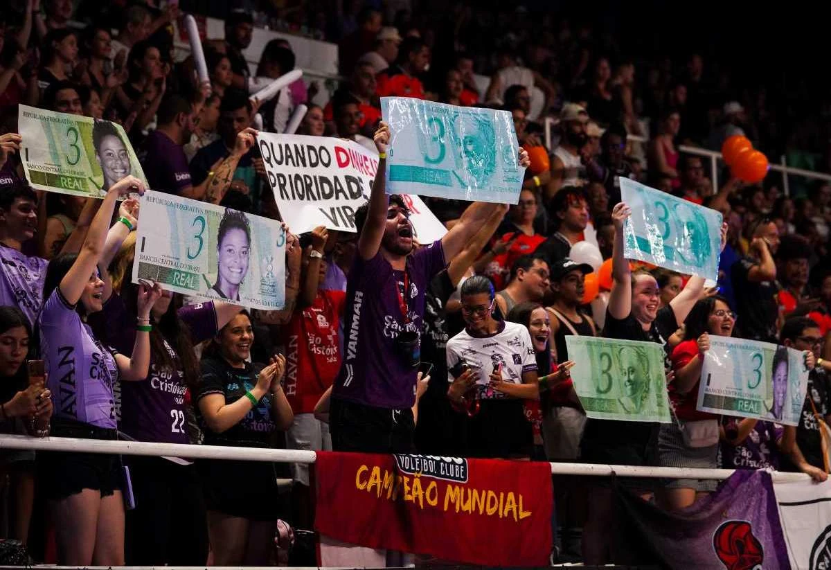 Torcida de Osasco provocou Adenízia no Liberatti