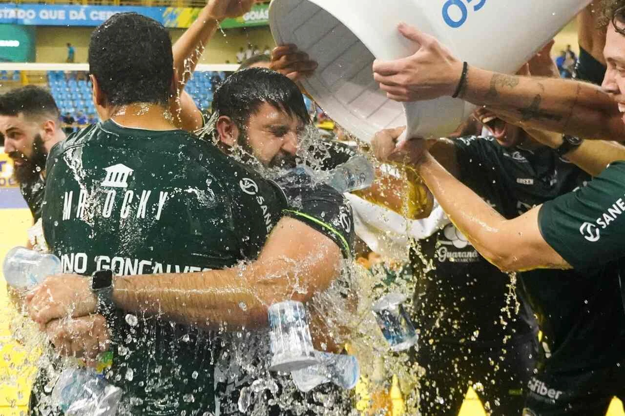 Saneago Goiás campeão da Superliga B