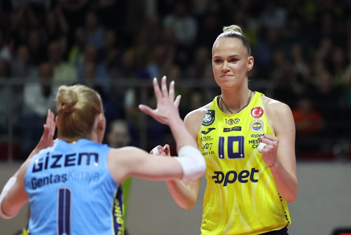 Mercado Fenerbahce Fedorovtseva Rússia