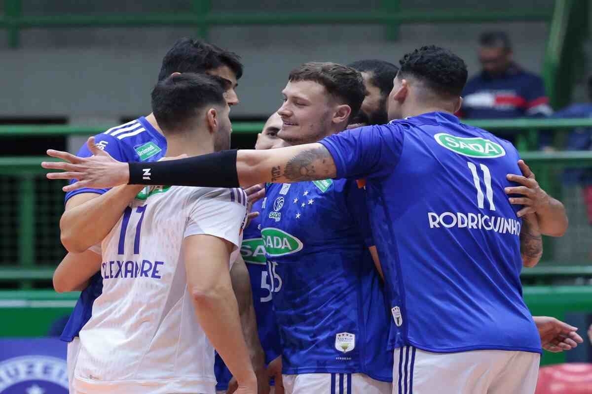 Líder da Superliga e invicto, Sada Cruzeiro recebe Vôlei Renata