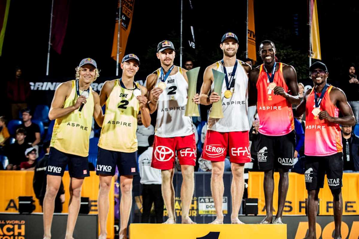 Pódio masculino do Finals do Circuito Mundial de vôlei de praia