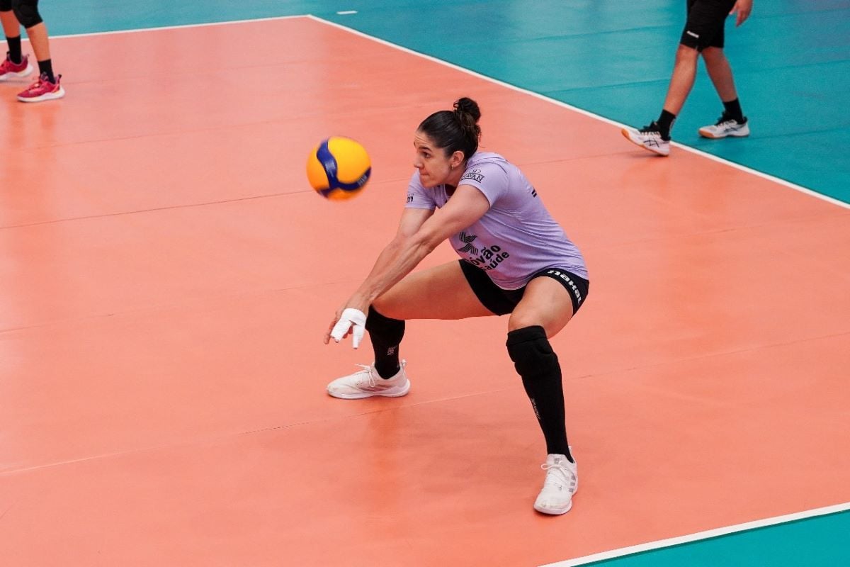 Natália em treino do Osasco