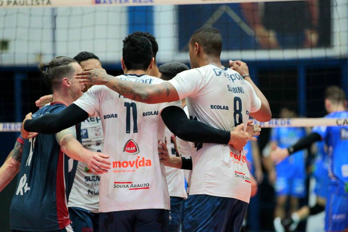 Em busca de vaga na semifinal da Copa Brasil equipe do técnico Peu enfrenta o Vôlei Renata