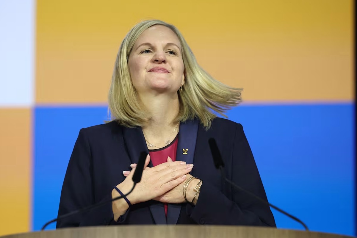 Kirsty Coventry, nova presidente do COI