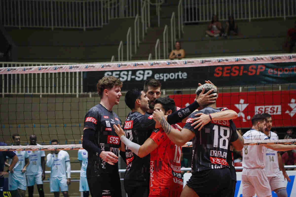 Disputa entre Sesi e Vôlei Renata será decisiva para definição do G4