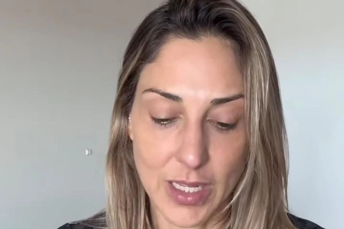 Carol Gattaz informa que fará cirurgia no joelho esquerdo neste sábado (22/3)