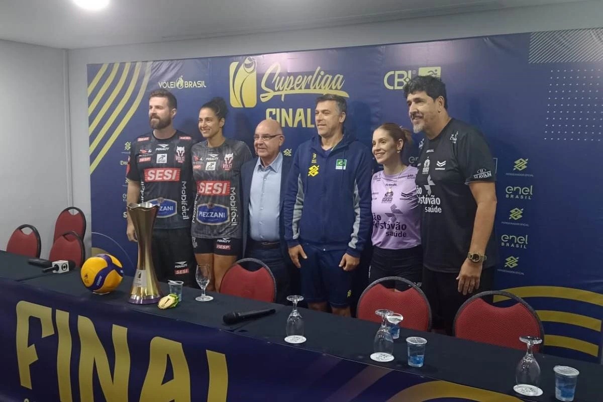 Capitãs e técnicos de Osasco e Sesi Bauru