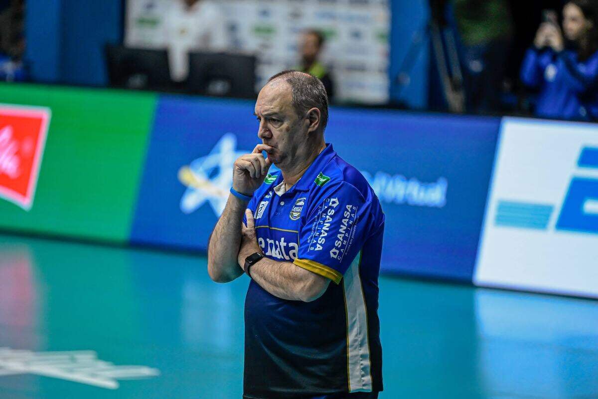 O treinador Horacio Dileo segue para sua nona temporada, totalizando quase dez anos no comando do time campineiro