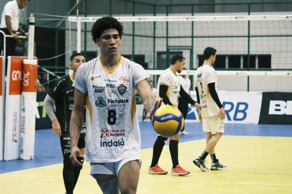 Ponteiro André Ludegards, de 25 anos, 1,88m e 87kg, promete ser uma das peças-chave do Montes Claros na nova temporada