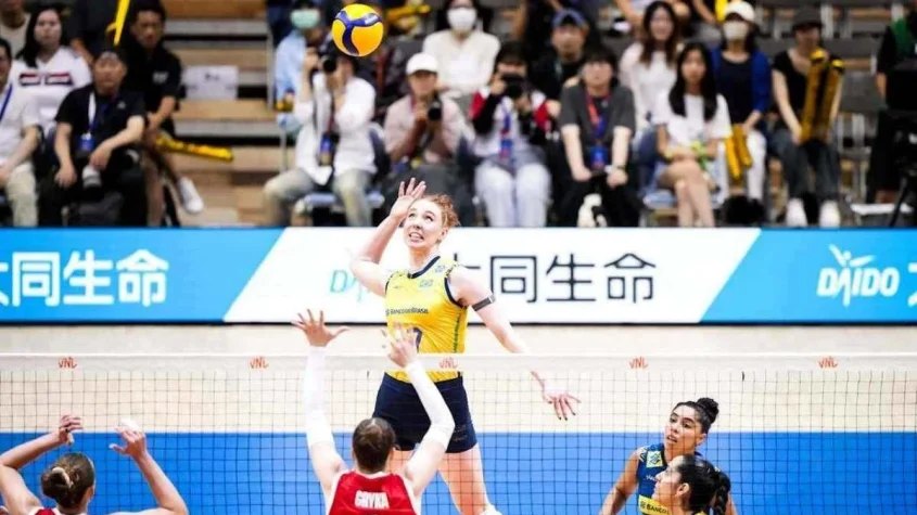 Julia Bergmann marcou 22 pontos na vitória por 3 sets a 1 sobre a Polônia