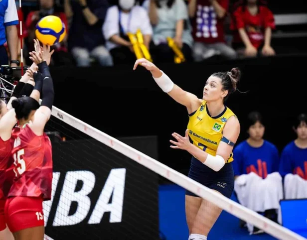 Brasil amassa o Japão e aguarda o adversário das quartas