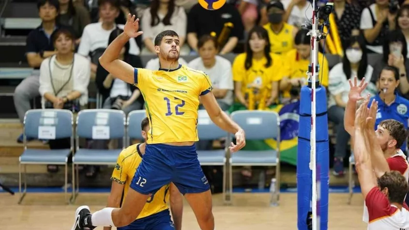 Central Thiery de 22 anos começou jogando uma partida pela Seleção Brasileira pela primeira vez, diante da Alemanha