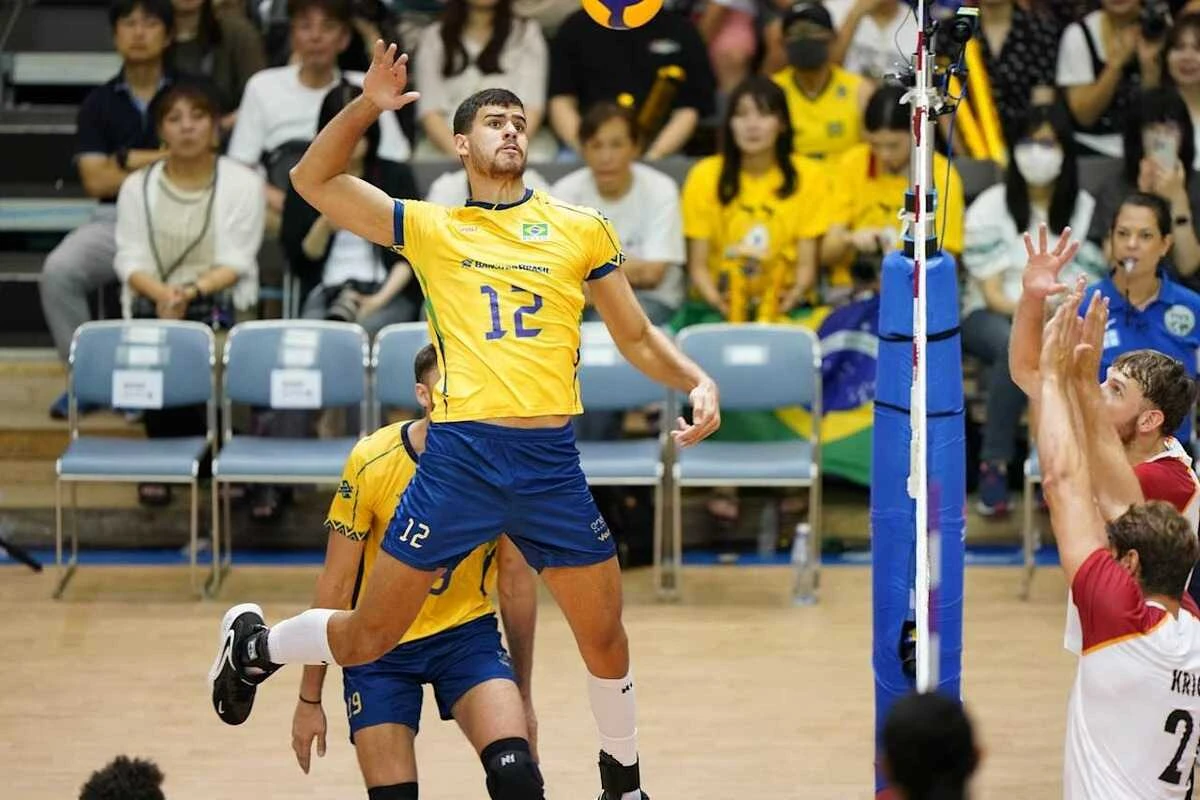 Central Thiery de 22 anos começou jogando uma partida pela Seleção Brasileira pela primeira vez, diante da Alemanha