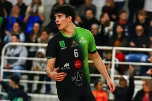 Dante reforça o Joinville