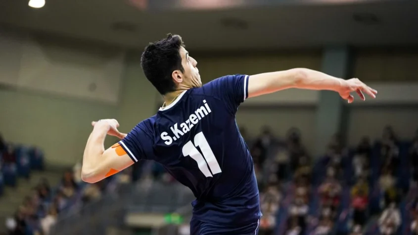 Kazemi eletrocutado