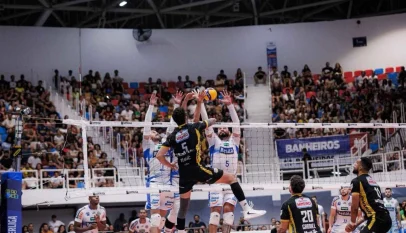 Adriano Vôlei Renata