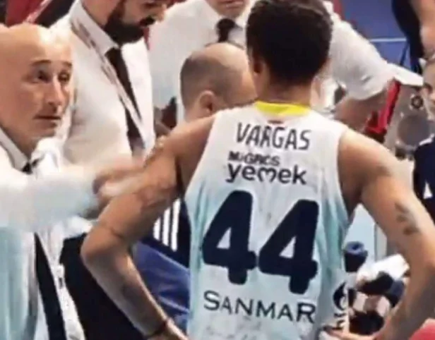 Fenerbahce insiste no erro e mantém sina na Champions