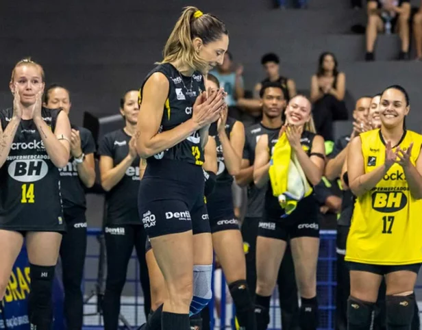 Gattaz se despede com homenagens, emoção e saque inicial