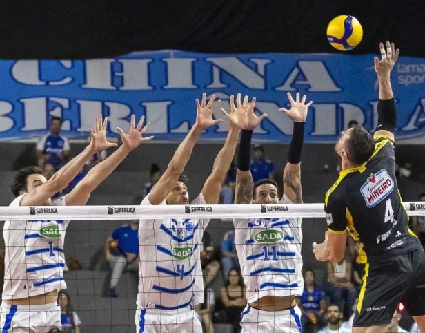 Praia bate o Sada Cruzeiro em casa e garante ao menos o terceiro lugar na Superliga