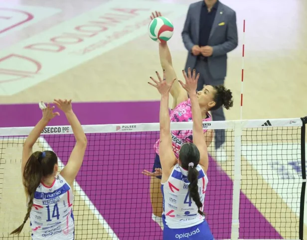 Conegliano ganha emocionante jogo 1 e sai na frente na final